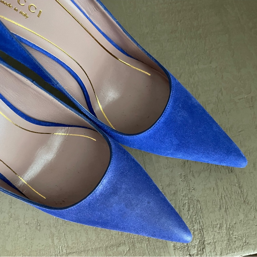 💙 Gucci Blue Suede Pointed Toe Pumps Size 38.5 - Picture 16 of 16